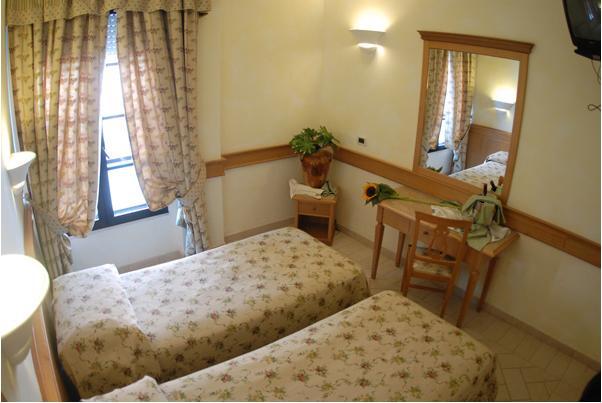Hotel Pace San Giovanni Rotondo Pokój zdjęcie