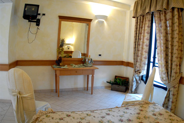 Hotel Pace San Giovanni Rotondo Pokój zdjęcie